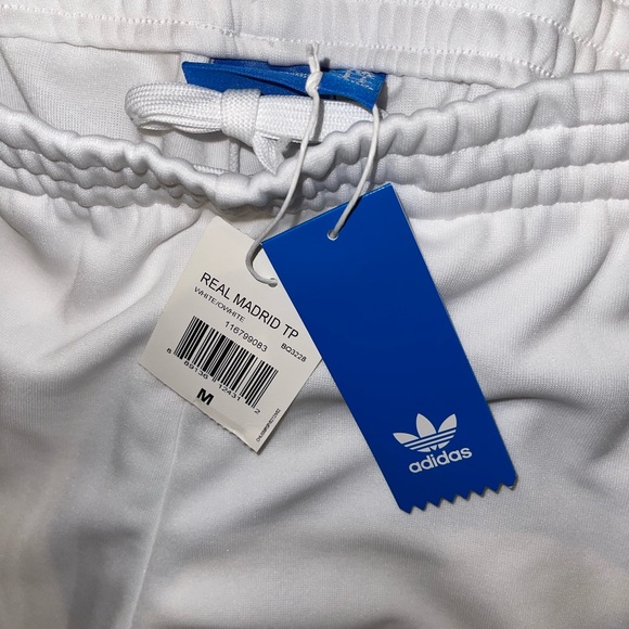 Adidas sweat suit - Picture 8 of 8